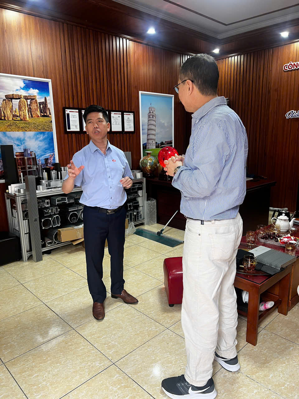 Advantages of Full Service OEM/ODM Aluminum Manufacturing at Viet Y Aluminium Factory