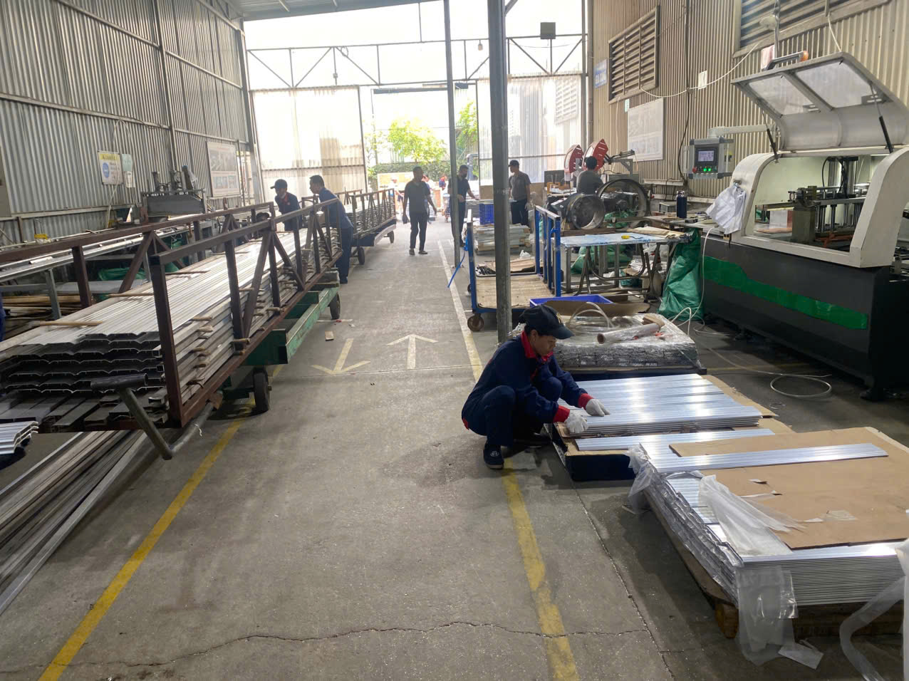 Viet Y Aluminum provides industrial aluminum processing and manufacturing services with leading quality in Vietnam