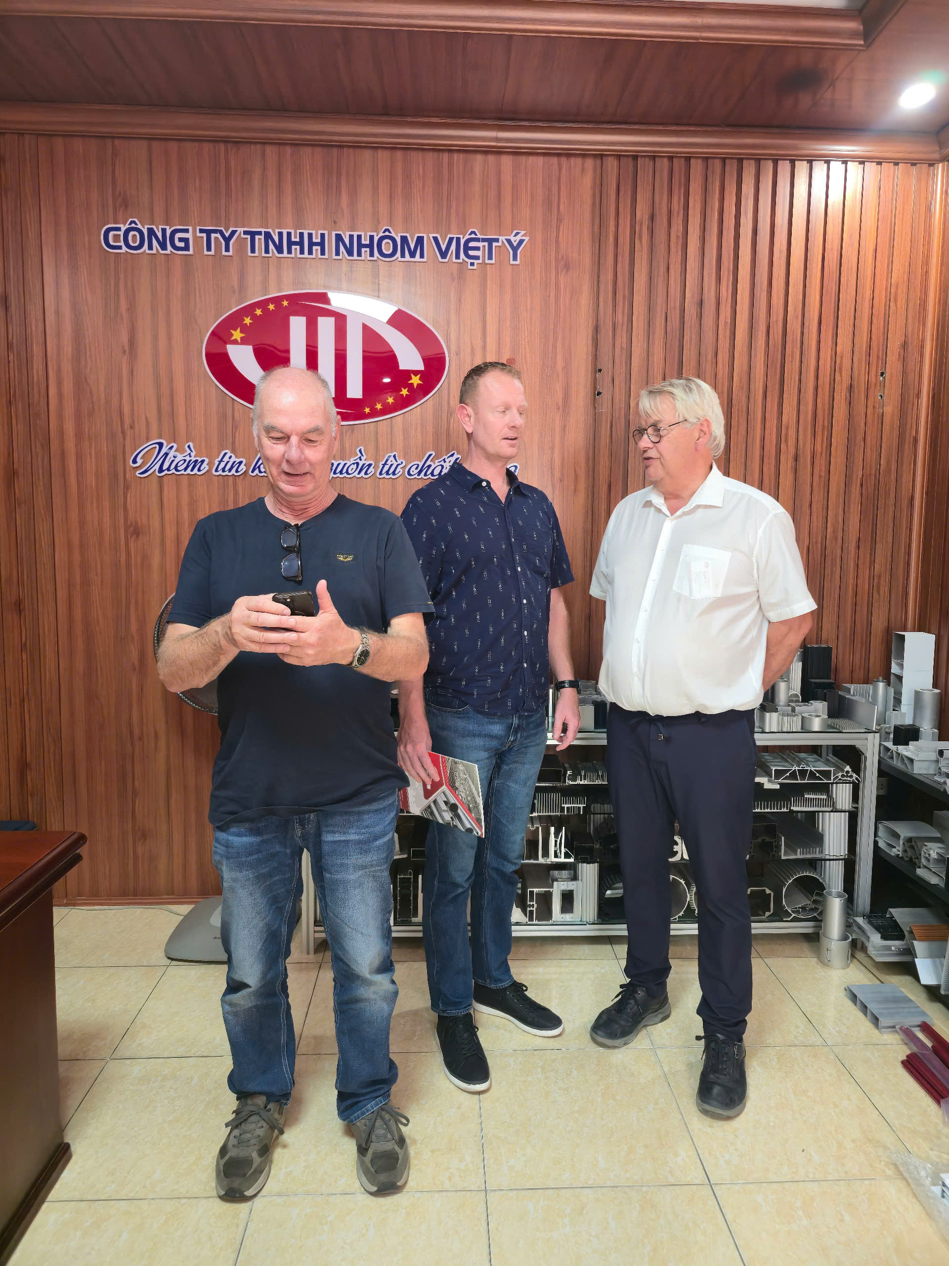 Viet Y Aluminum Welcomes Rimacx Delegation from the Netherlands for a Factory Visit