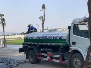 Xe bồn tưới  nước