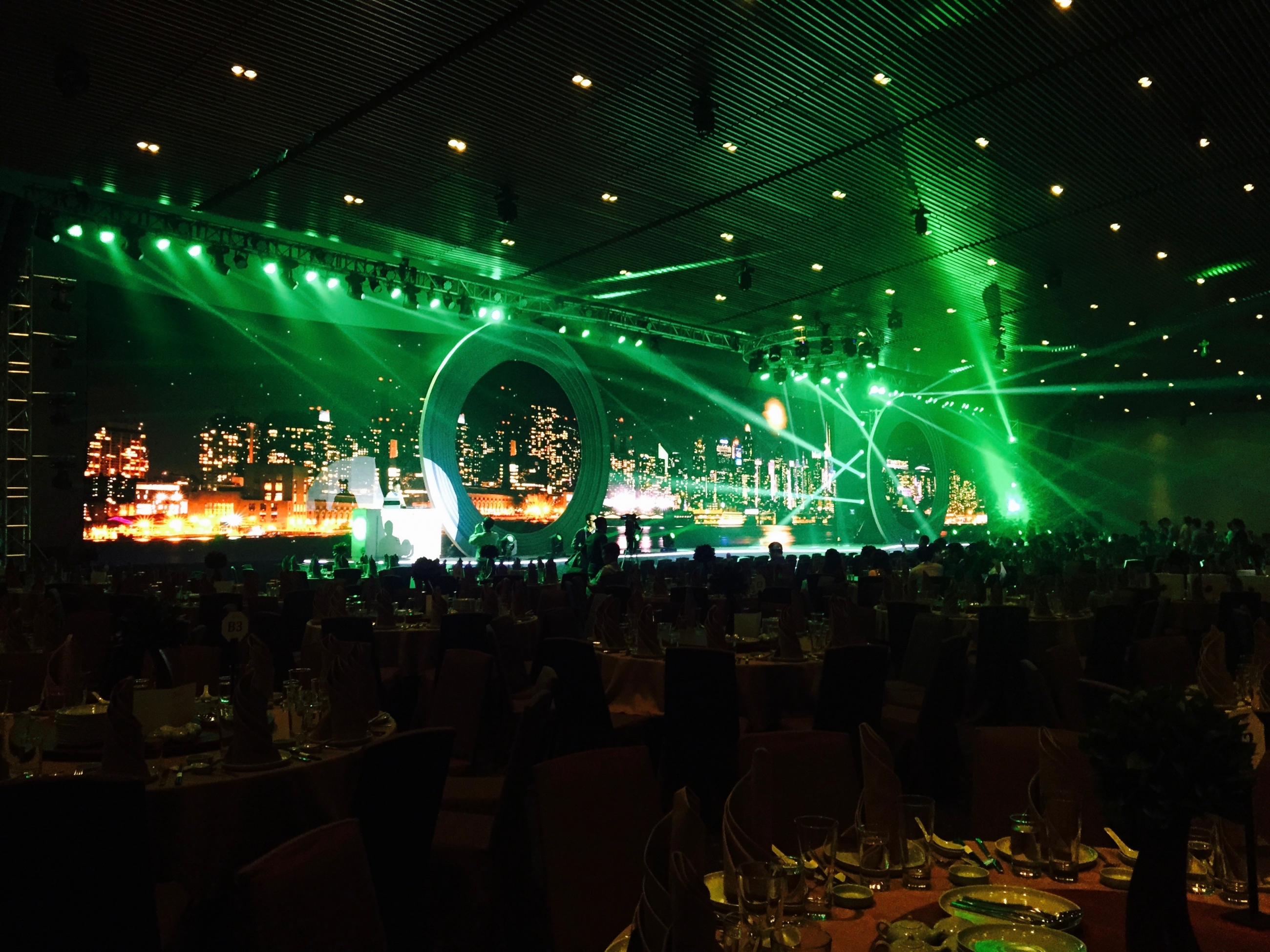 Lễ ra mắt điện thoại OPPO