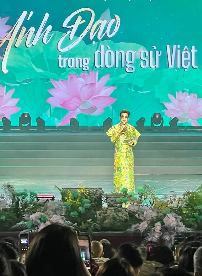 ÁNH ĐẠO TRONG DÒNG SỬ VIỆT