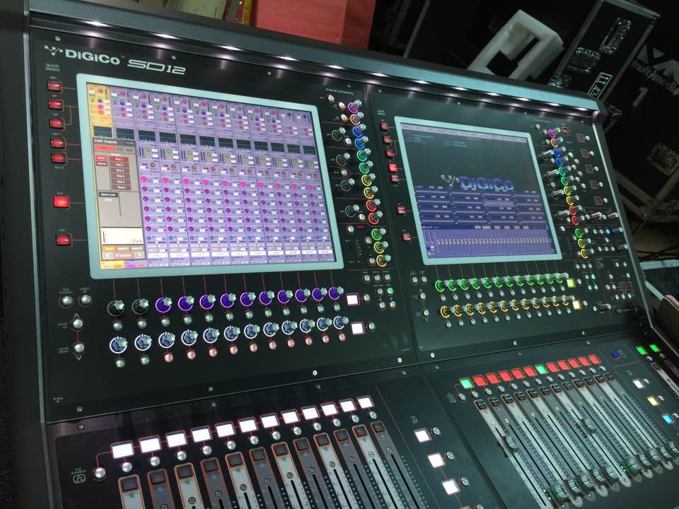 Mixer Console Digital (Digico SD12)