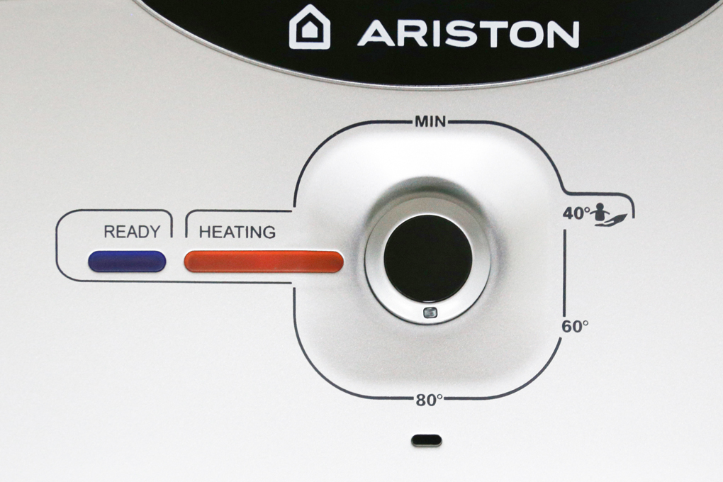 Máy nước nóng Ariston  AN2 30 RS 2.5 FE