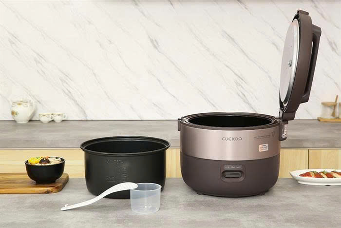 Nồi cơm nắp gài Cuckoo 3.06 lít CR-1755