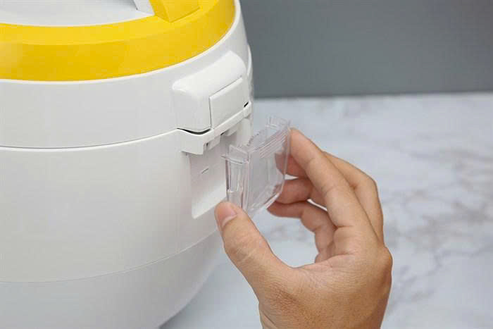 Nồi cơm nắp gài Cuckoo 1.08 lít CR-0671