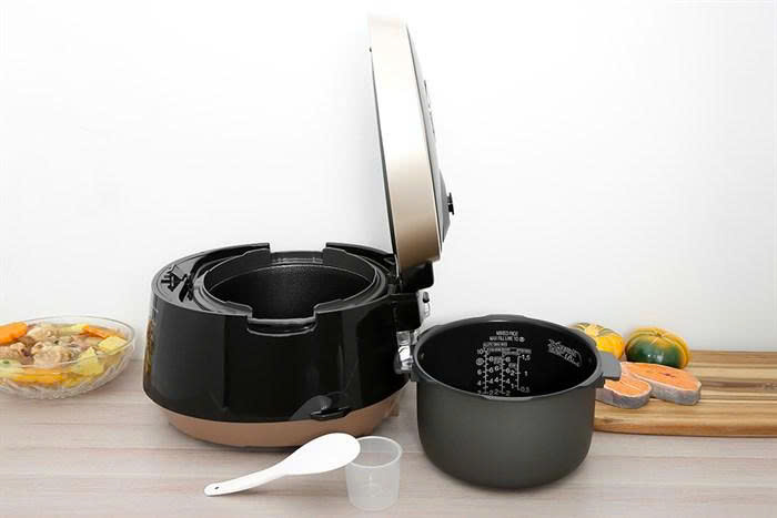 Nồi cơm điện tử áp suất Cuckoo 1.8 lít CRP-PK1000S