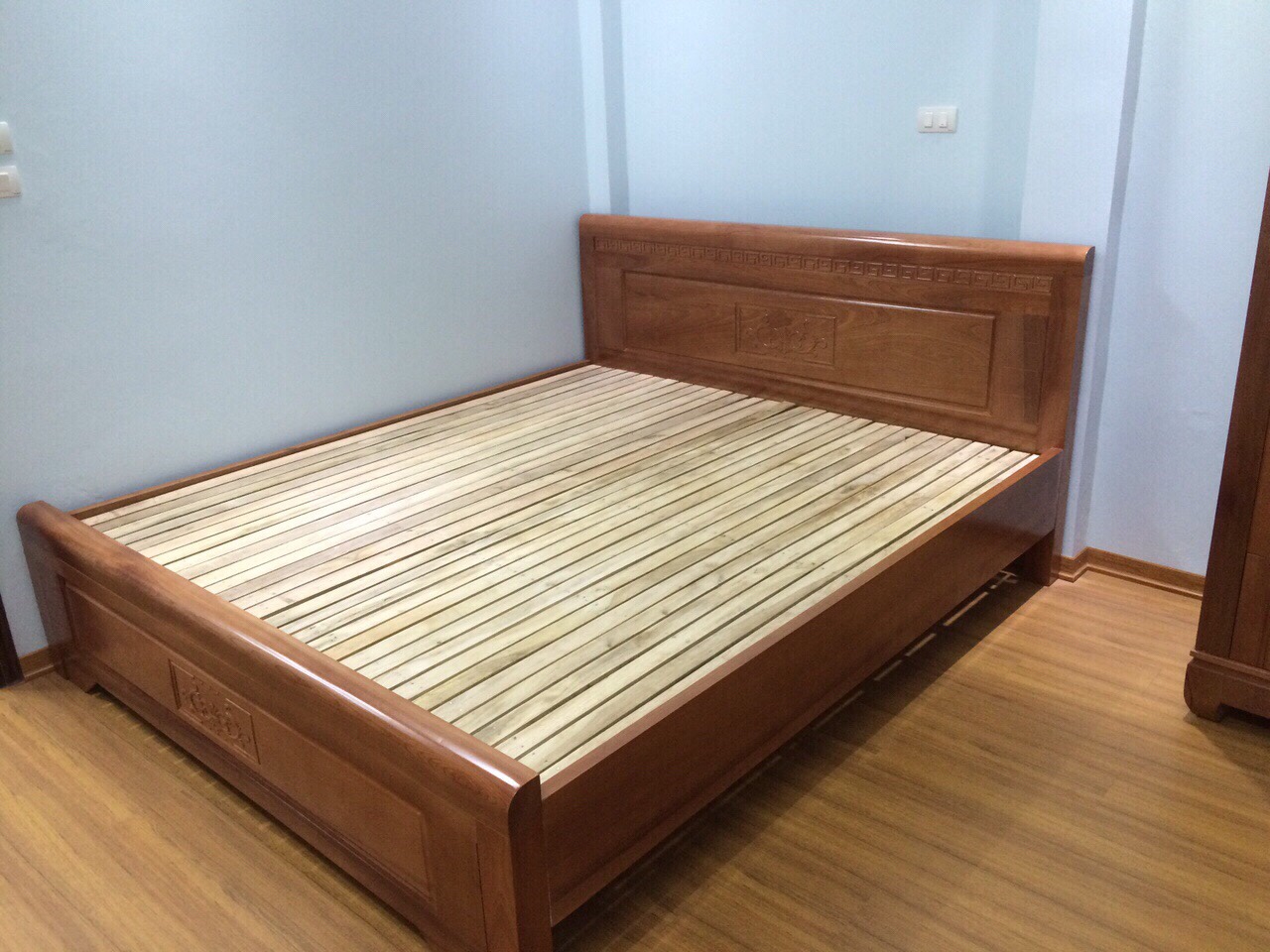 Giường 16x2m xoan đào