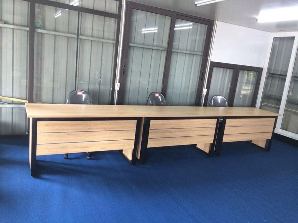 Bàn làm việc Chân Sắt