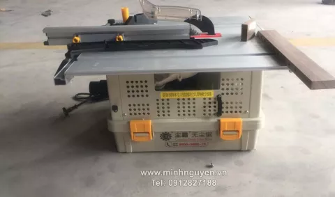 Chưa có cưa gỗ mini - Chưa phải đi công trình nội thất.