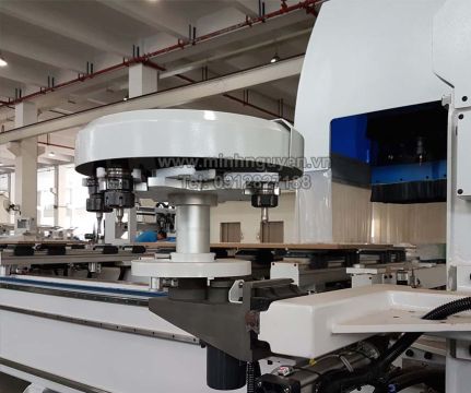 Chỉ cần xếp ván vào, Việc còn lại để máy CNC KDT lo