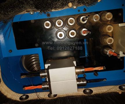 Chỉ cần xếp ván vào, Việc còn lại để máy CNC KDT lo