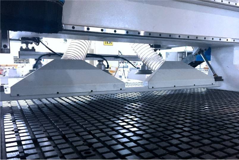 KN2408DT-may-gia-cong-trung-tam-cnc-13 