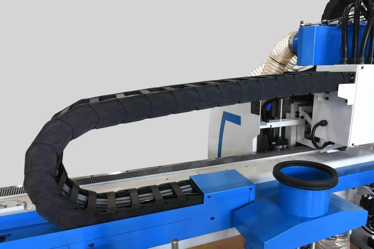 KN2408DT-may-gia-cong-trung-tam-cnc-1344 