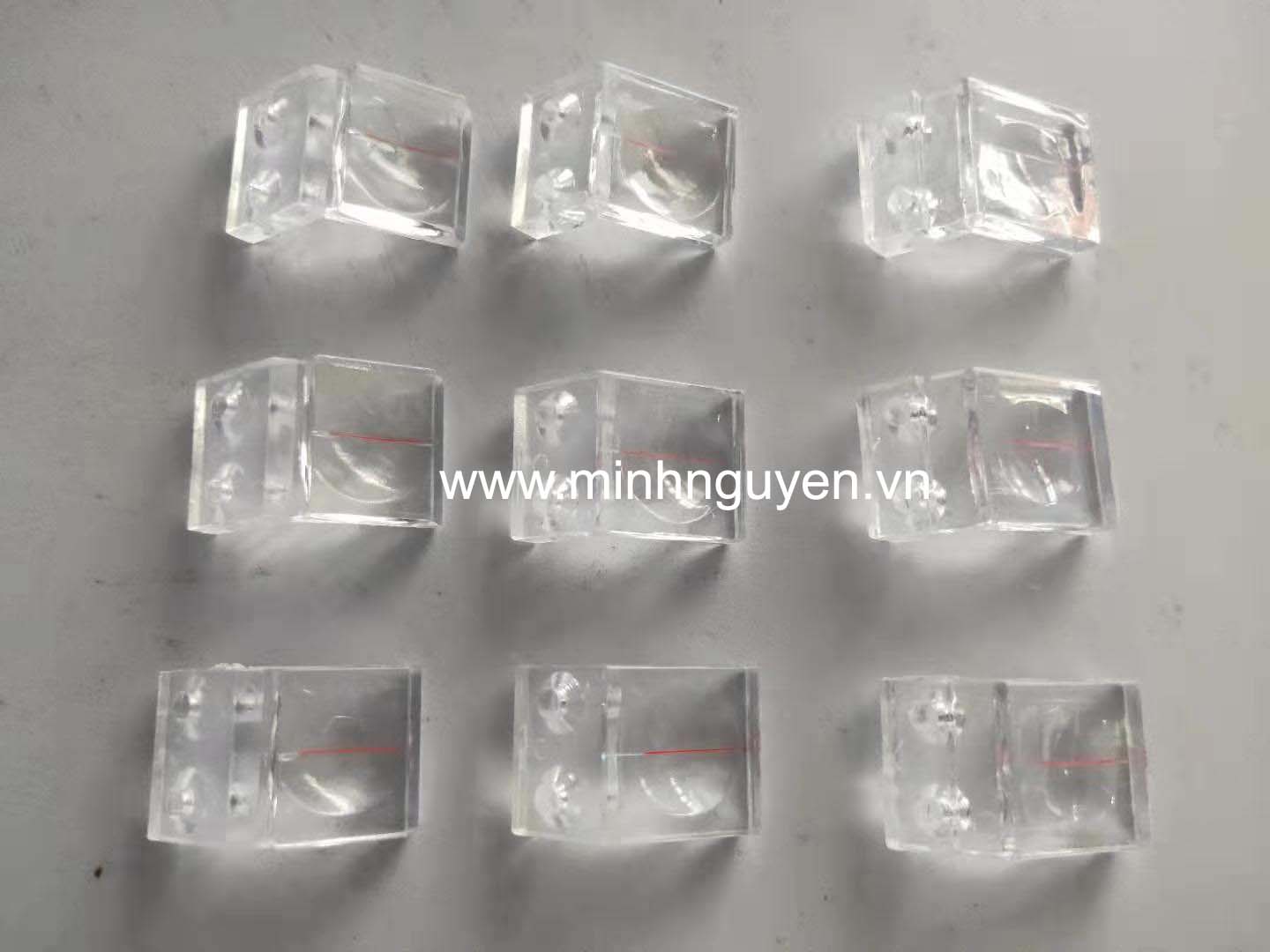 Kính lúp máy cưa