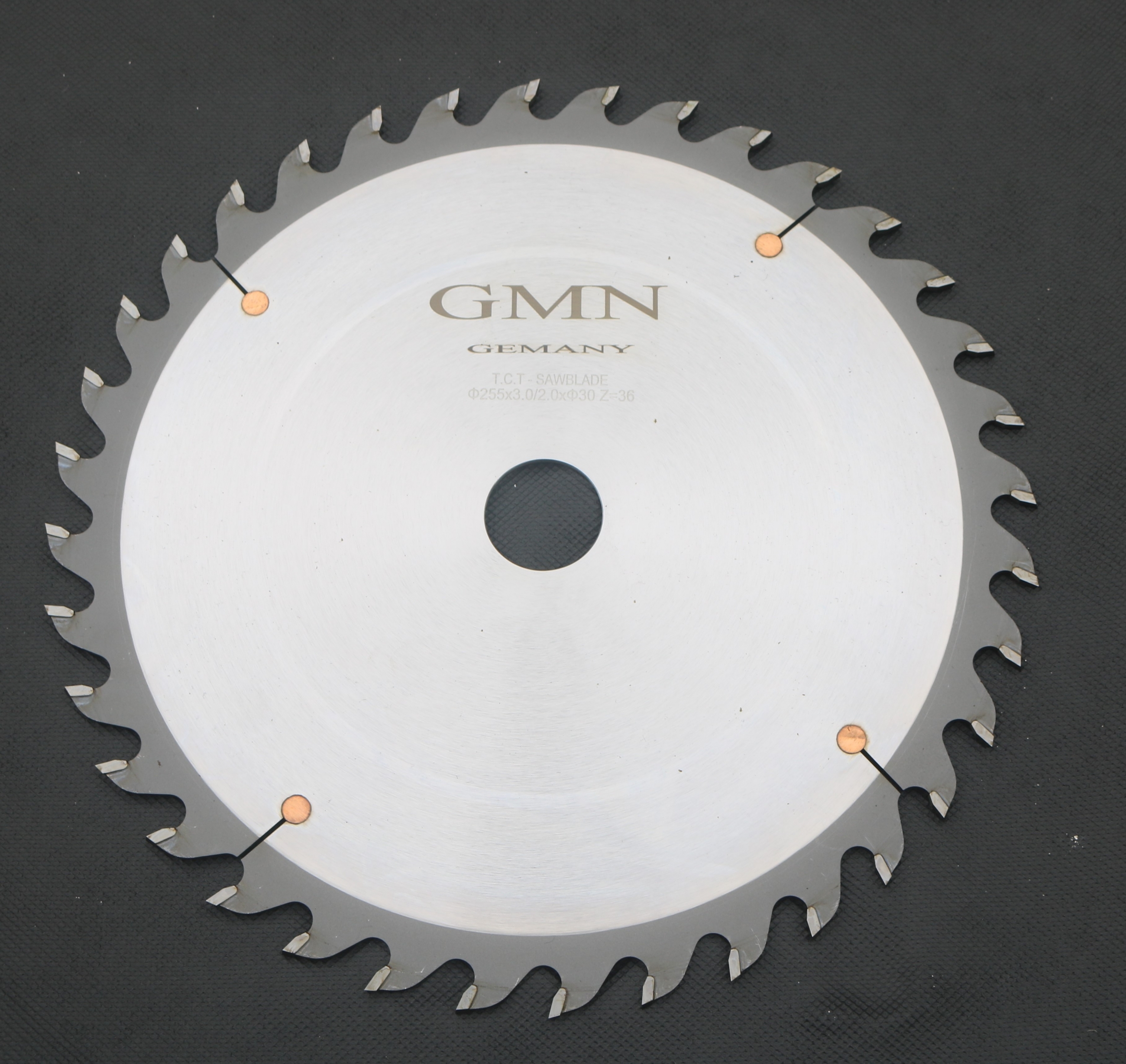 Lưỡi cưa cắt gỗ hiệu GMN 255*2.2*25.4*36Z