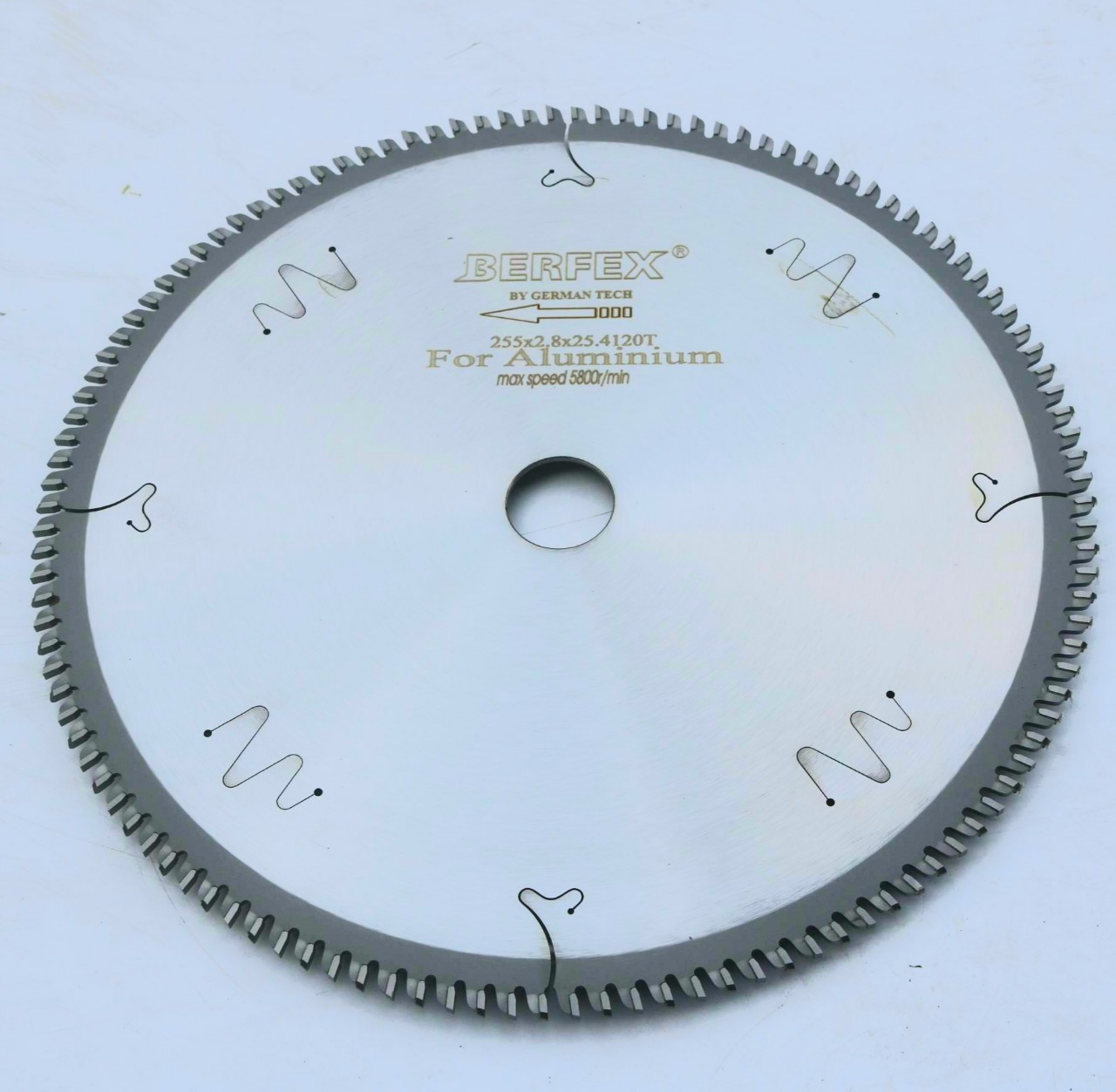 Lưỡi cắt nhôm 255*2.2*25.4*120Z hiệu BERFEX