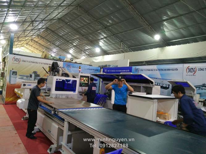 Cắt tủ giày bằng máy CNC KDT KN2408DT, phần mềm Polyboard