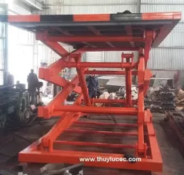 Bàn nâng thủy lực