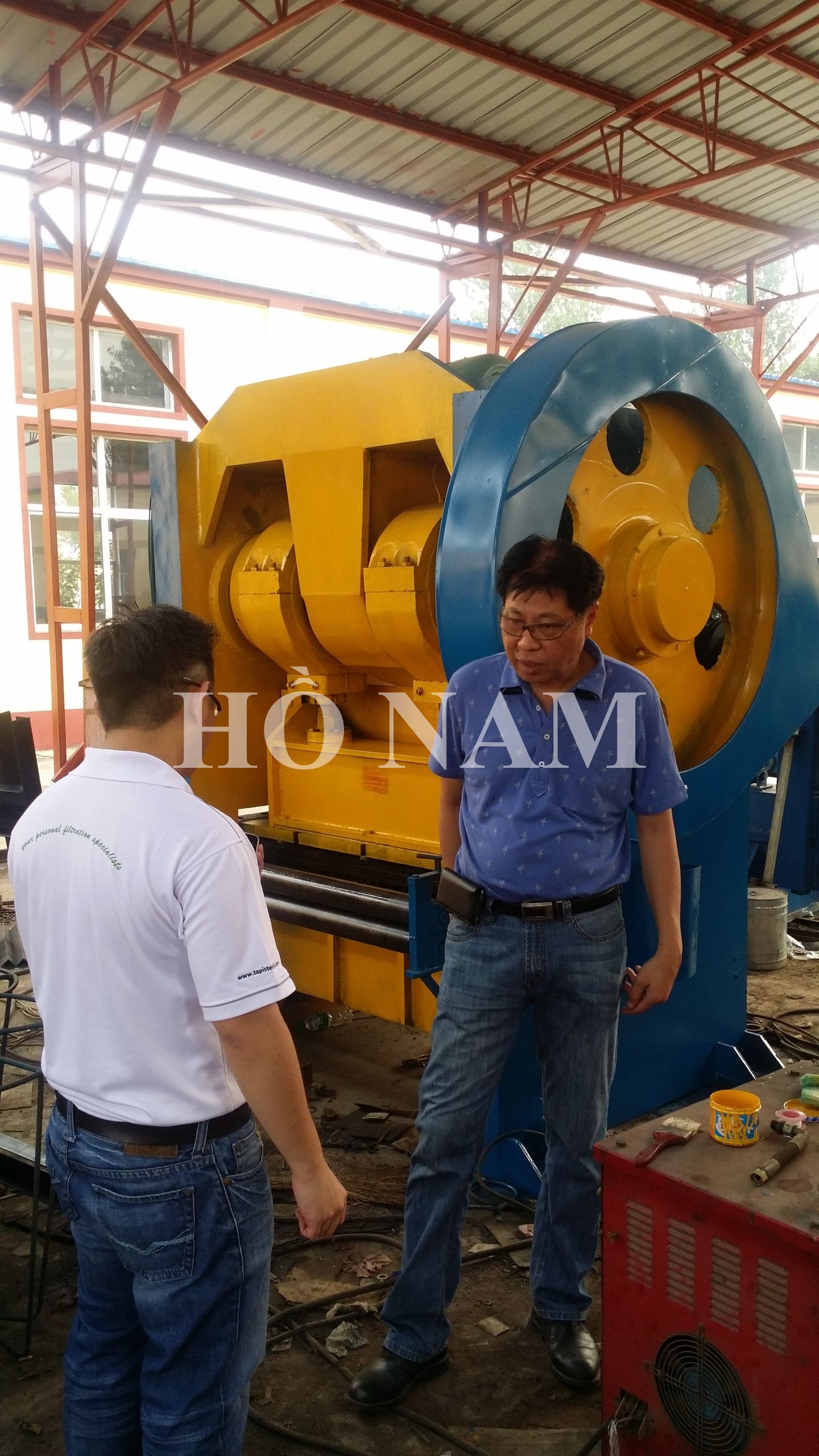 Máy đột lỗ lưới tự động