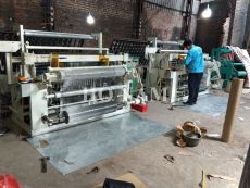 Máy hàn lưới tô tường