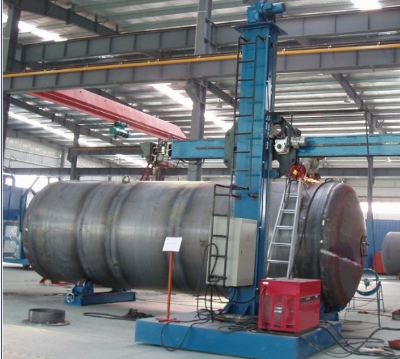 Máy hàn cần cột tự động