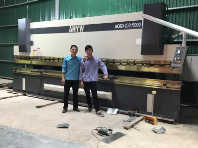 Máy chấn tôn