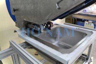 máy mài và đánh bóng cạnh chậu rửa 2_result