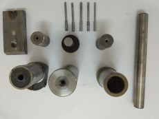 Khuôn máy làm đinh vít