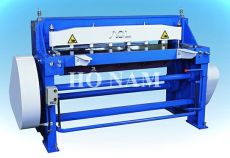 Máy cắt tôn chạy điện