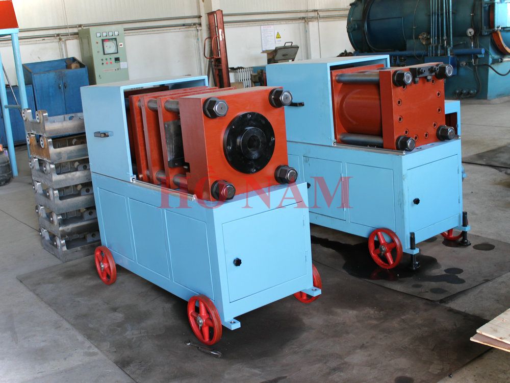 Máy tán đầu thanh thép