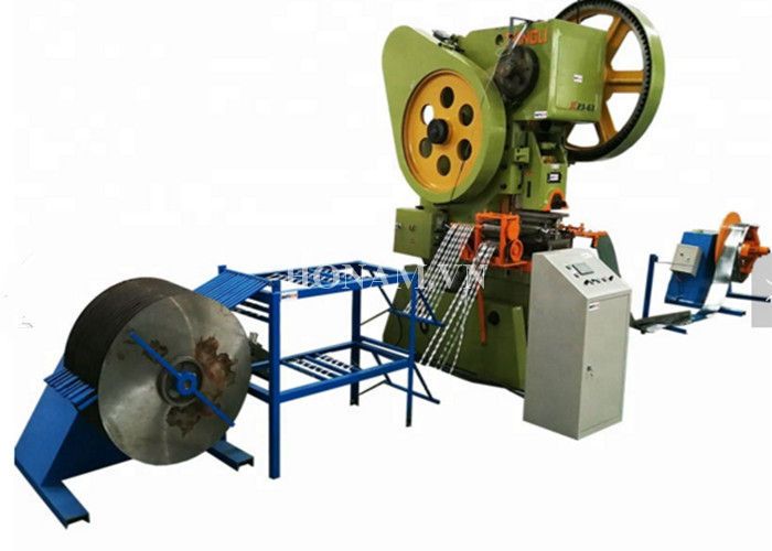 Máy dập thép gai