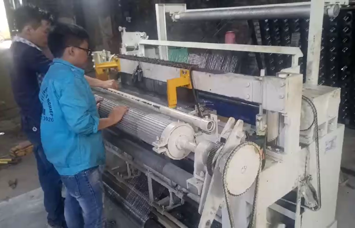 Máy hàn lưới cuộn mắt 5x5mm