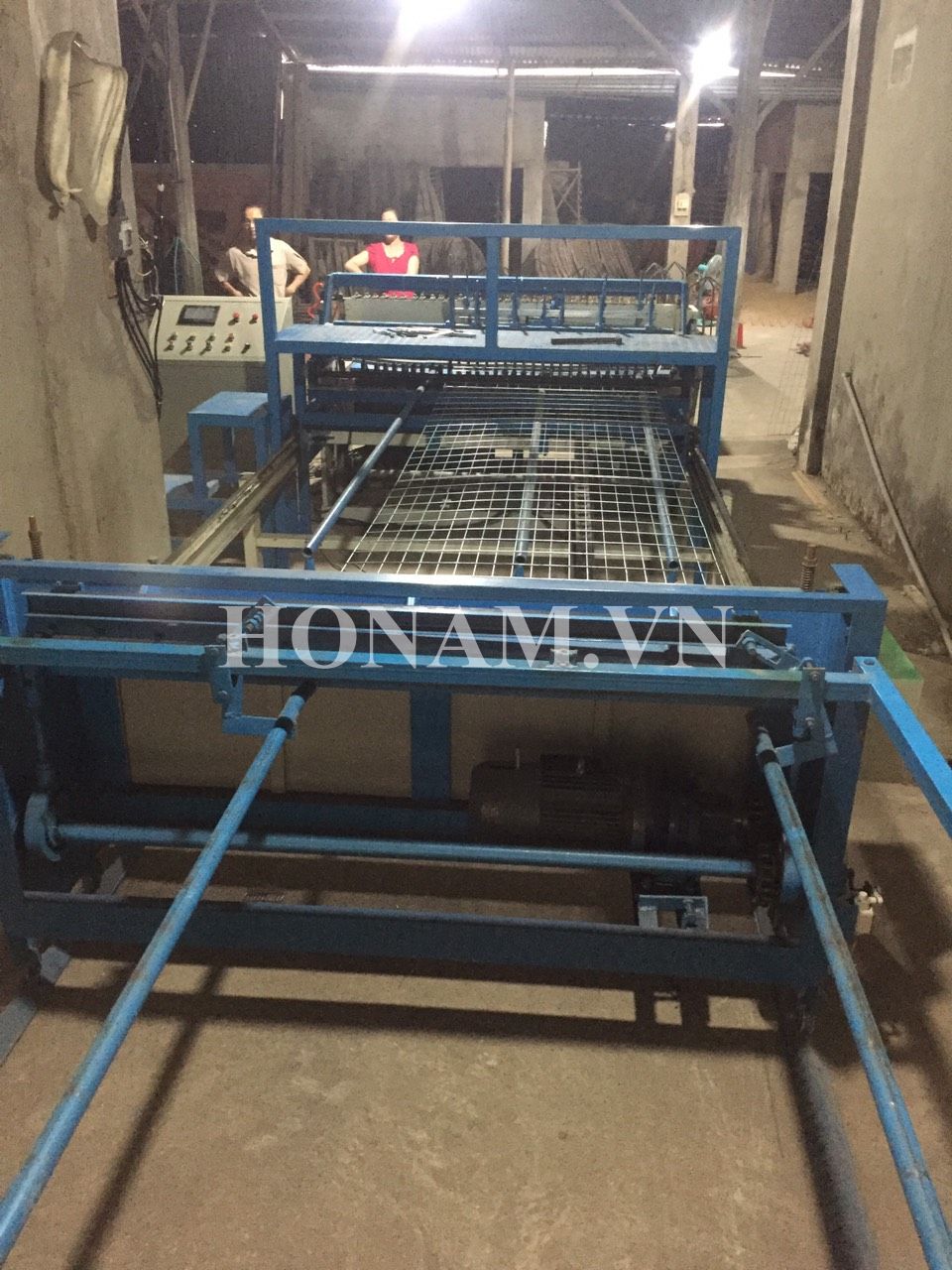 Máy hàn lồng gia cầm lắp đặt cho khách