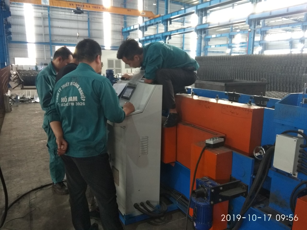 Máy cán CZ tự động