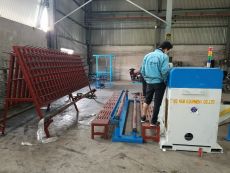 Máy đan lưới mắt cáo bọc nhựa