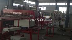 Máy hàn lưới thép sàn bóng