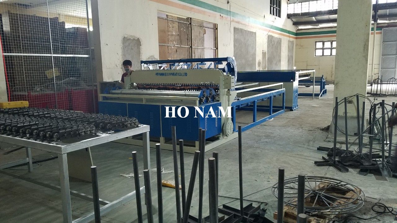 Máy hàn lưới thép dạng cuộn