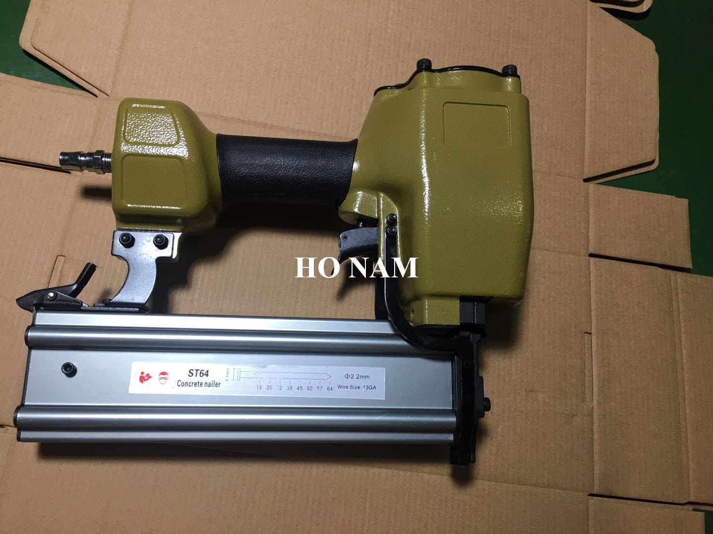 Súng bắn đinh ST