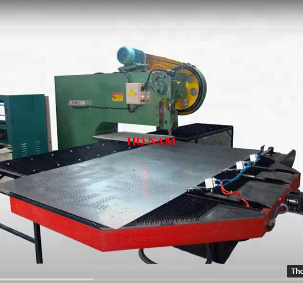 Máy đột lỗ tấm lưới CNC