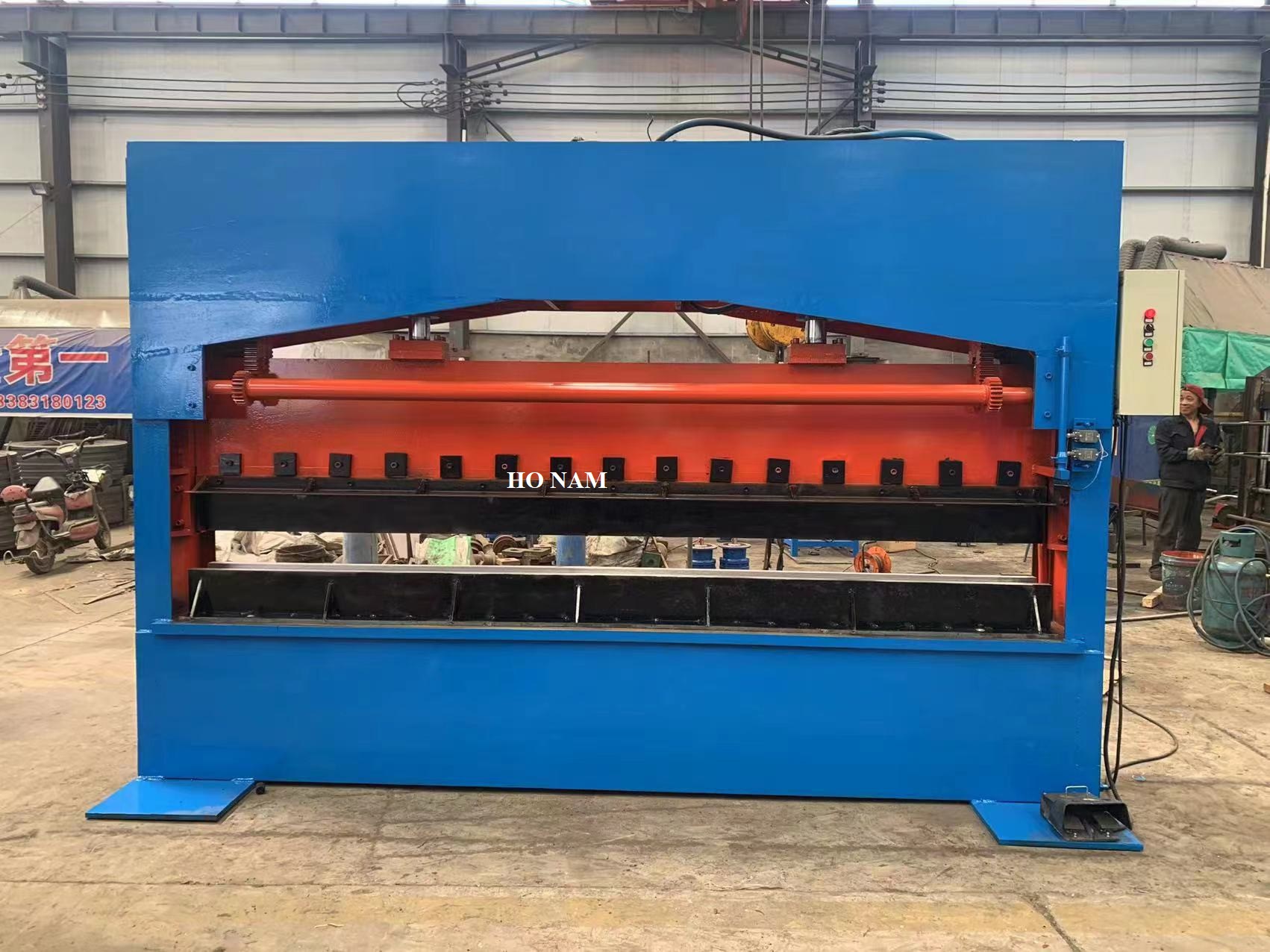 Máy chân sóng lưới thép hàng rào