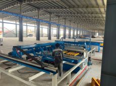 Máy hàn lưới cấp phôi tự động