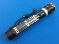 Đèn pin siêu sáng đa năng tiện dụng trắng