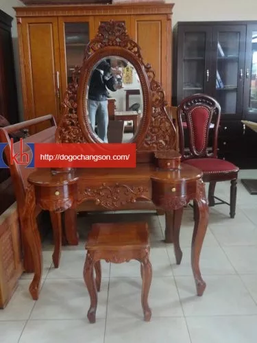 Bàn phấn 03