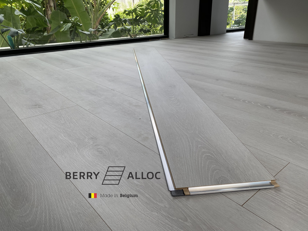 Berry Alloc hèm nhôm 12mm 0578