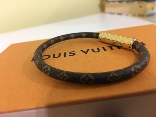 LV CONFIDENTIAL BRACELET 03