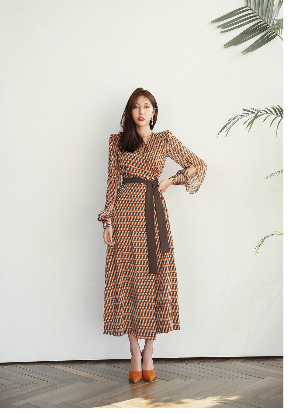 THỜI TRANG HÀN QUỐC - PATTERNED TIE WAIST WRAP DRESS