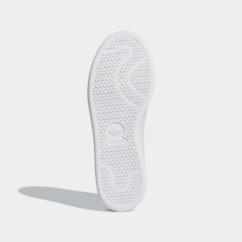 Stan_Smith_Shoes_White_G27893_03_standard