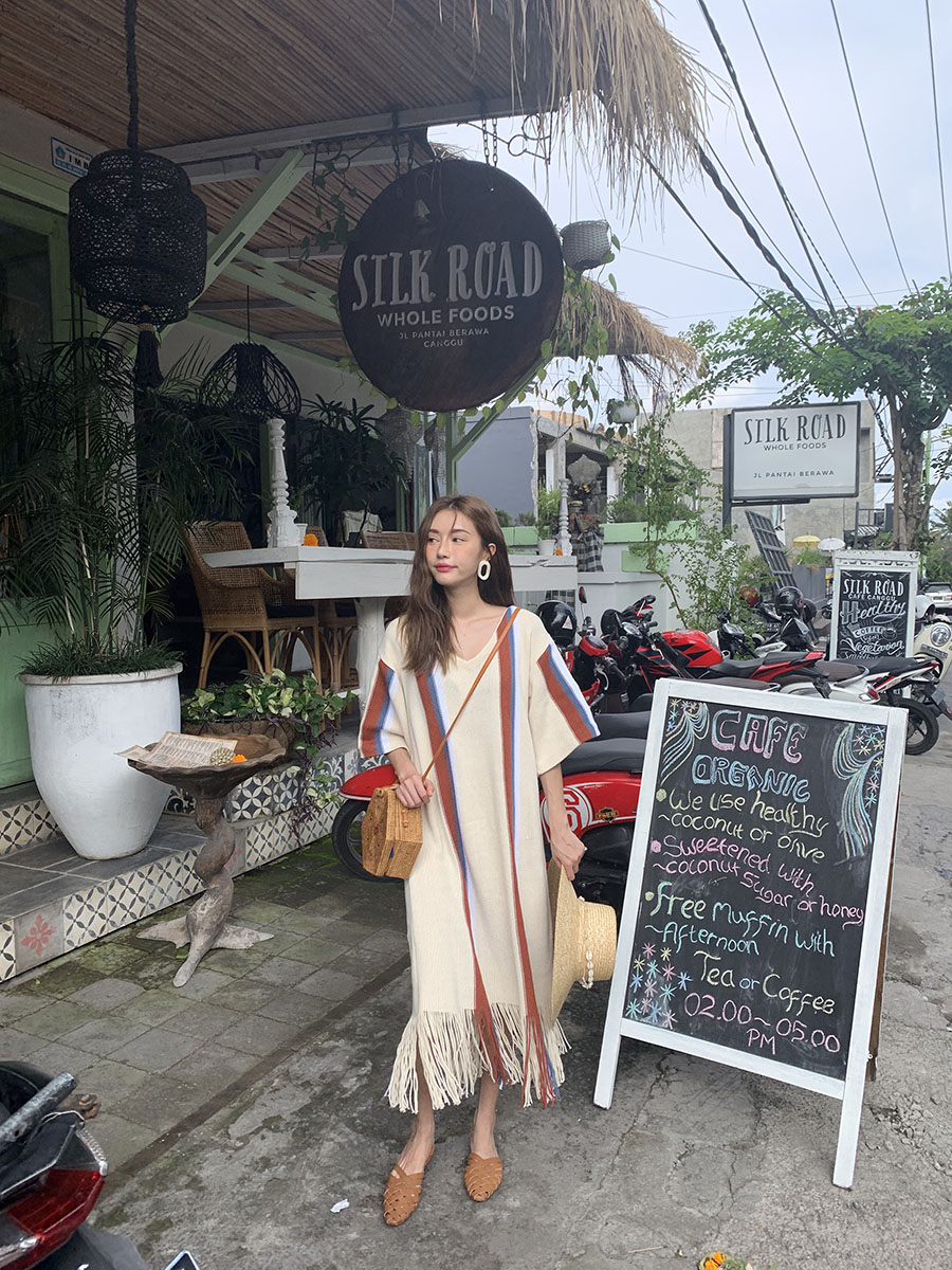 THỜI TRANG HÀN QUỐC - V-Neck Fringed Hem Dress