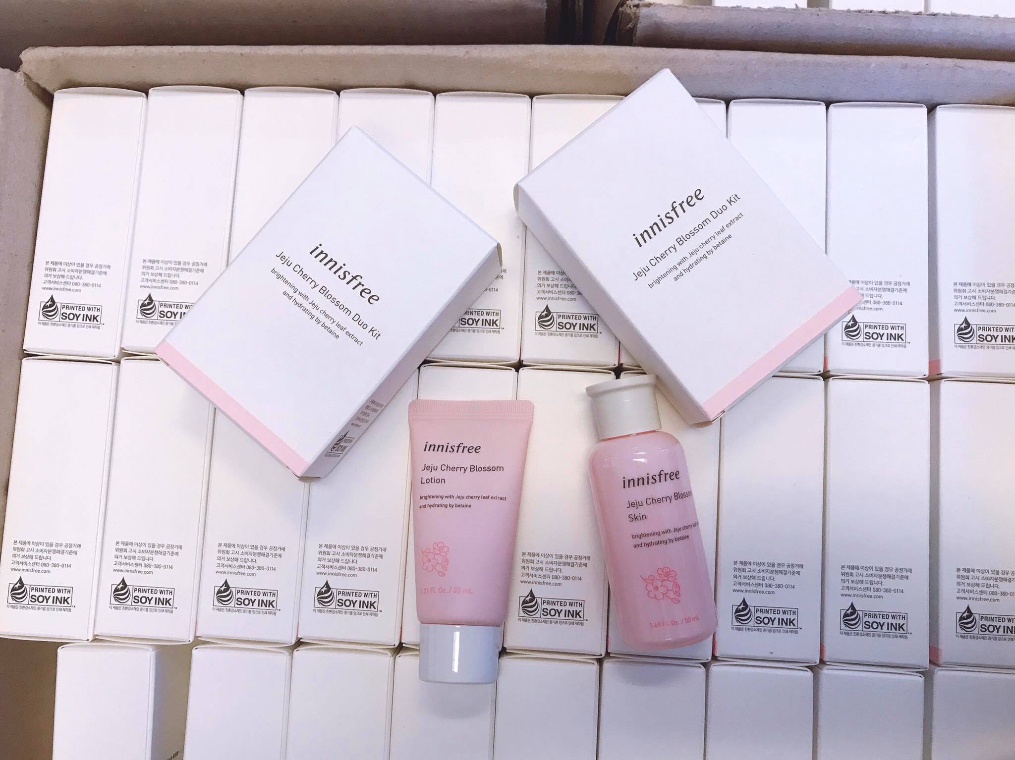 Innisfree Jeju Cherry Blossom Duo Kit_4